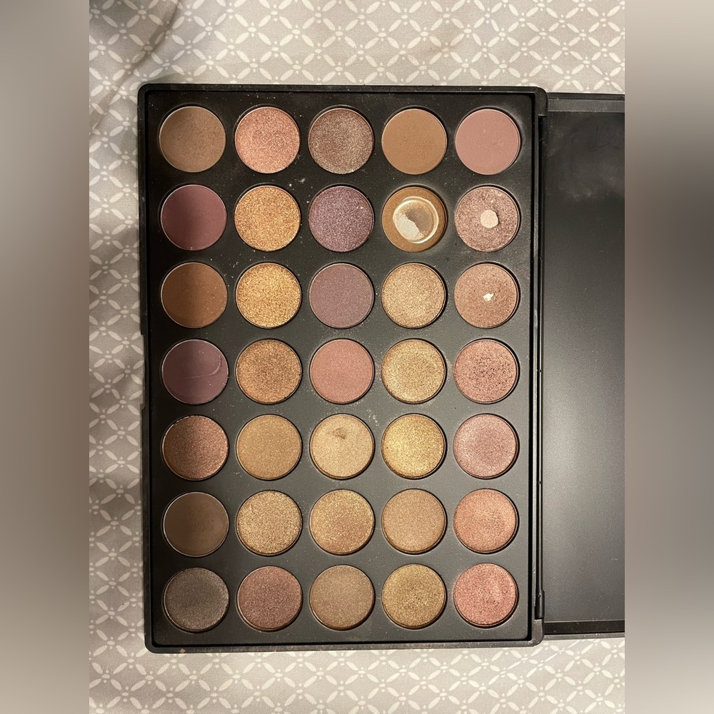 Morphe eyeshadow palette